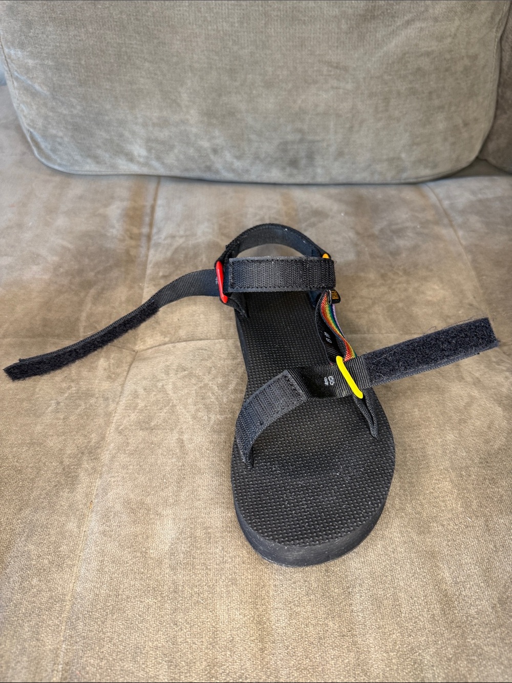 Teva Midform Universal Black Sandals with Metallic Rainbow Strap and - Picture 5 of 10